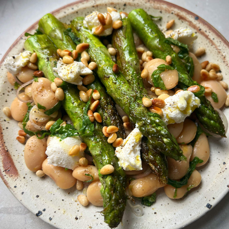 Salade d'asperges, haricots beurre, menthe &amp; ricotta