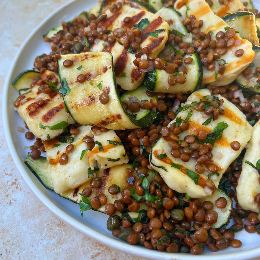 Salade de courgettes grillées et halloumi