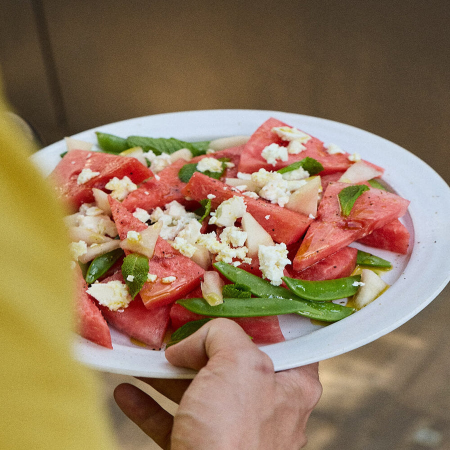 Salade de pastèque avec feta, menthe et écorces marinées