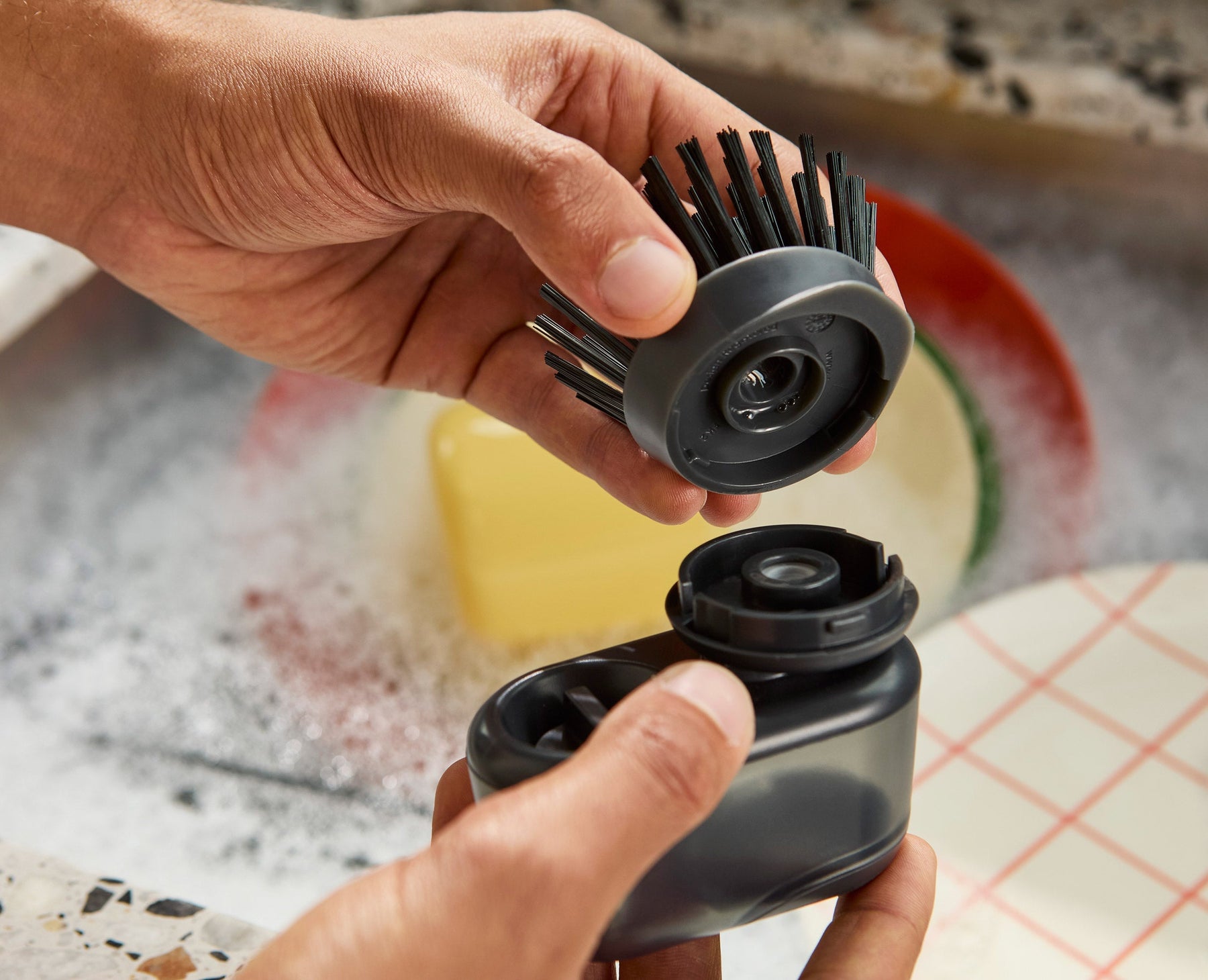 SinkTech™ Compact Soap Dispensing Washing-Up Brush with Steel Stand &amp; Extra Heads