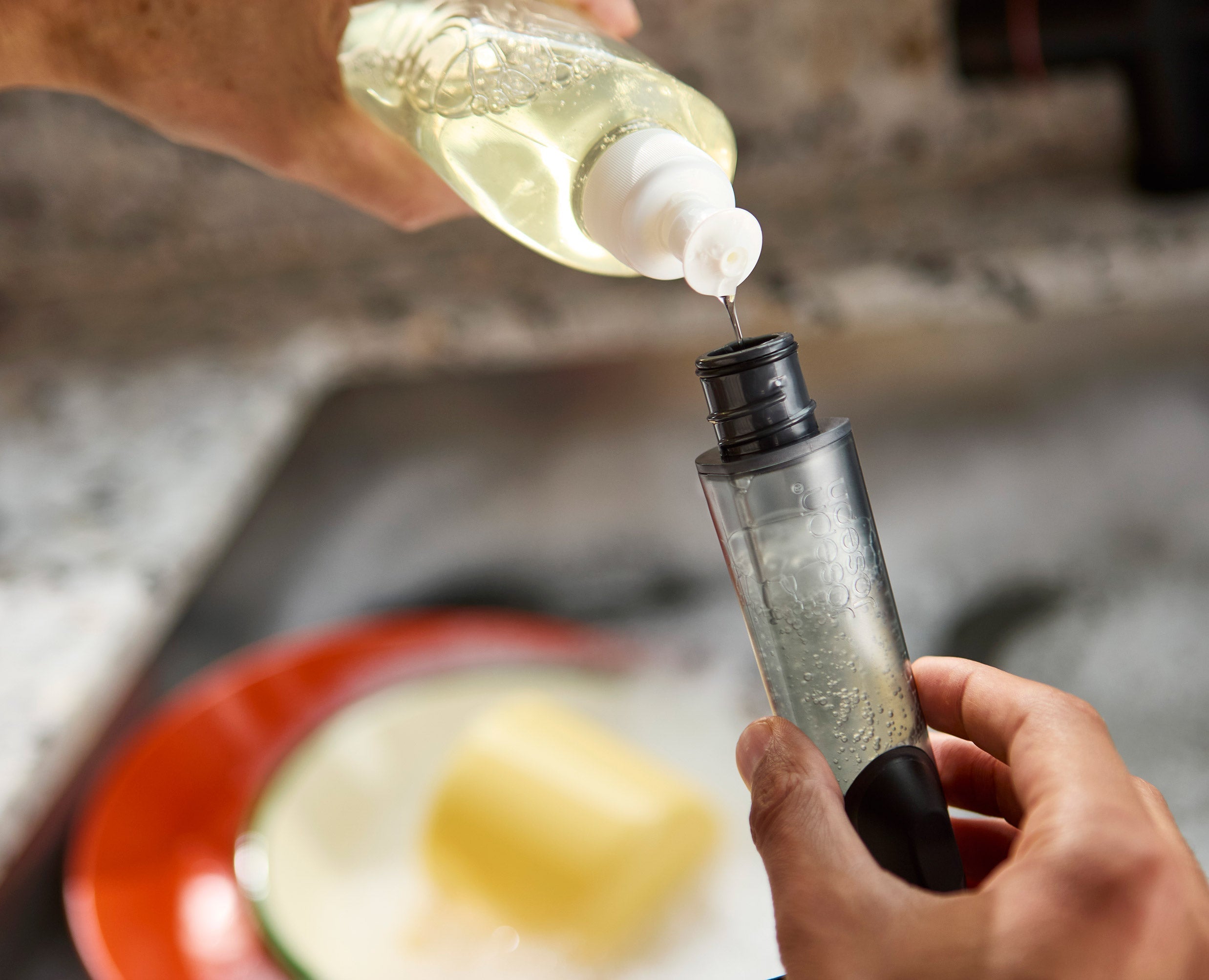 SinkTech™ Soap Dispensing Washing-Up Brush with Replacement Head &amp; Extra Heads