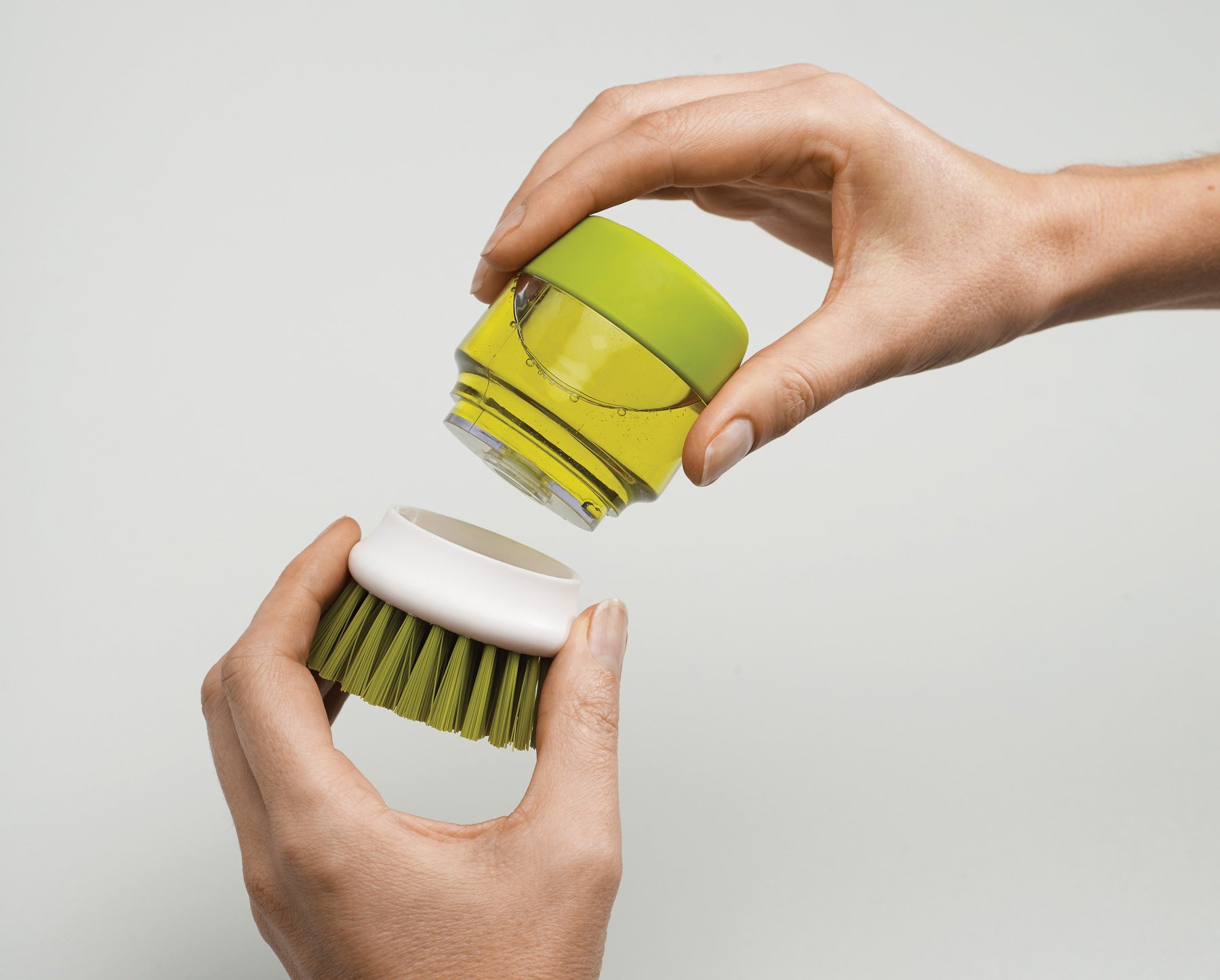 Brosse avec Réservoir Liquide Vaisselle Palm Scrub™